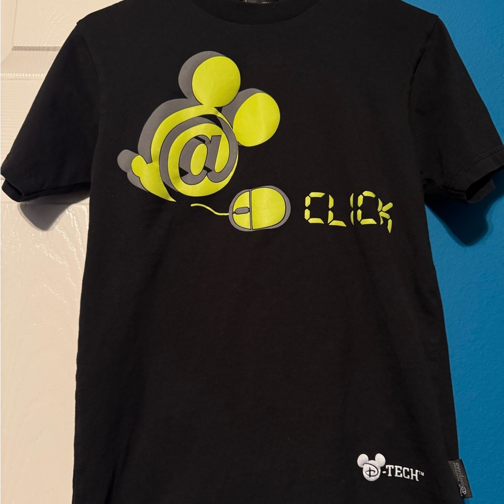 Disney Tech Click Mickey Mouse Hong Kong Disneyland T-Shirt Unisex XS Adult